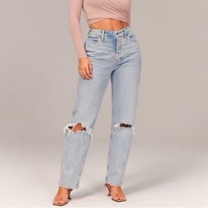 Abercrombie & Fitch Dad High-Rise Distressed Jeans – Light Wash